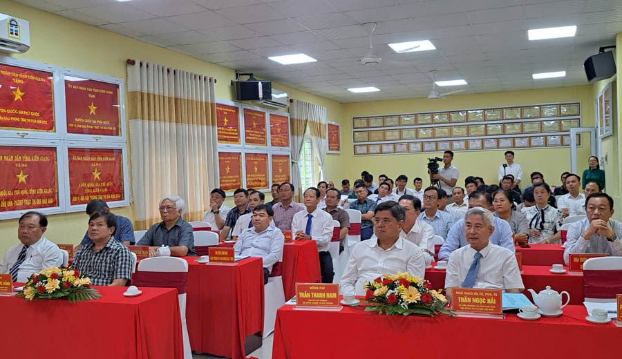 [-]Nhiều[-]lo&agrave;i[-]c&acirc;y[-]mới[-]tại[-]Ph&uacute;[-]Quốc[-]được[-]c&ocirc;ng[-]nhận[-]l&agrave;[-]C&acirc;y[-]Di[-]sản[-]Việt[-]Nam